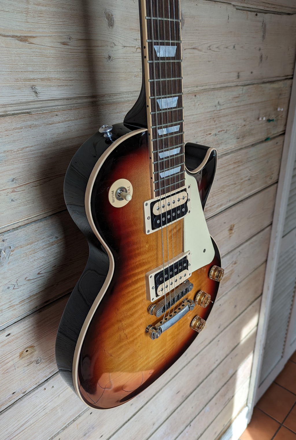 2HD Gibson 2015 Les Paul 100 Tobacco – Music Workshop Retail