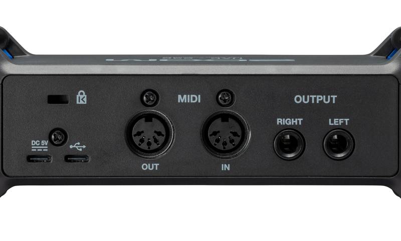 ZOOM UAC-232 32-BIT FLOATING AUDIO INTERFACE