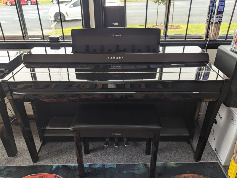 2HD Yamaha CVP905PE Digital Piano (Local delivery available on request)