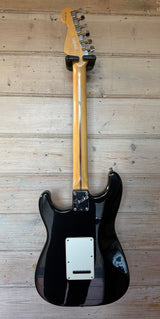 2HD USA 1995 FENDER STRATOCASTER STANDARD ELECTRIC BLACK W/CASE