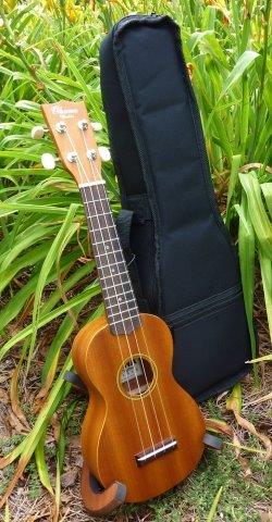 Ohana Soprano Ukulele Mahogany - Includes gigbag